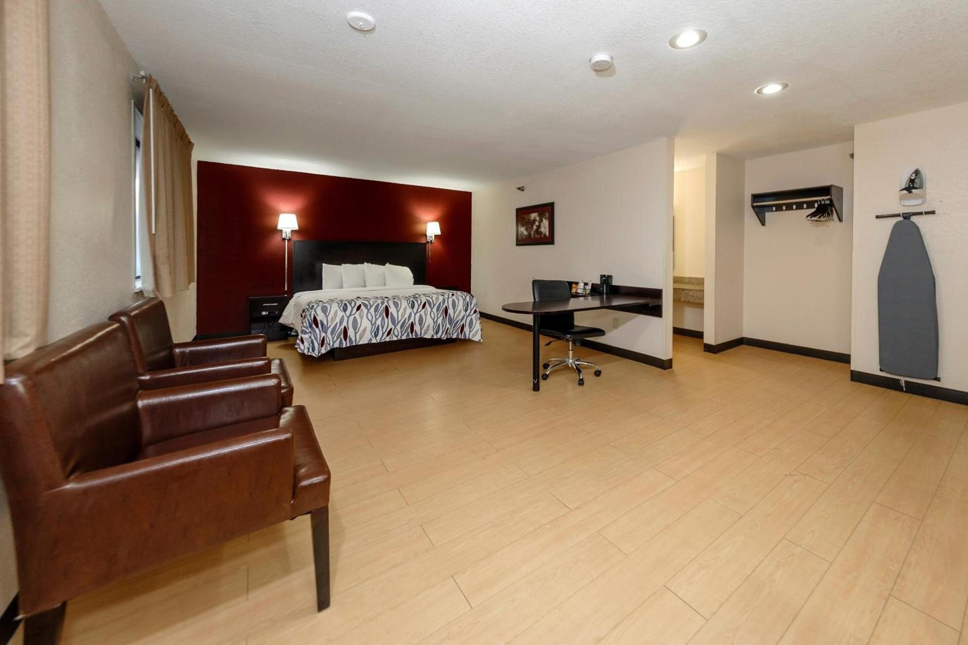 Red Roof Inn Jacksonville - Cruise Port photo 20