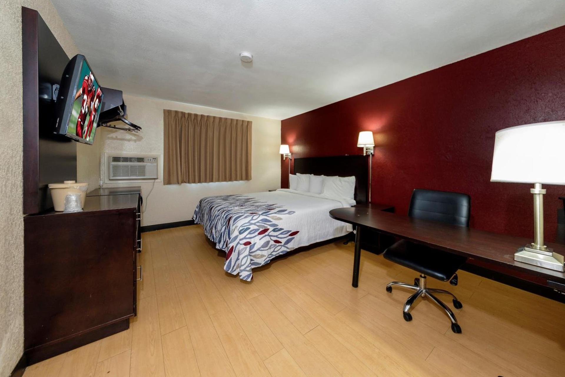 Red Roof Inn Jacksonville - Cruise Port photo 17