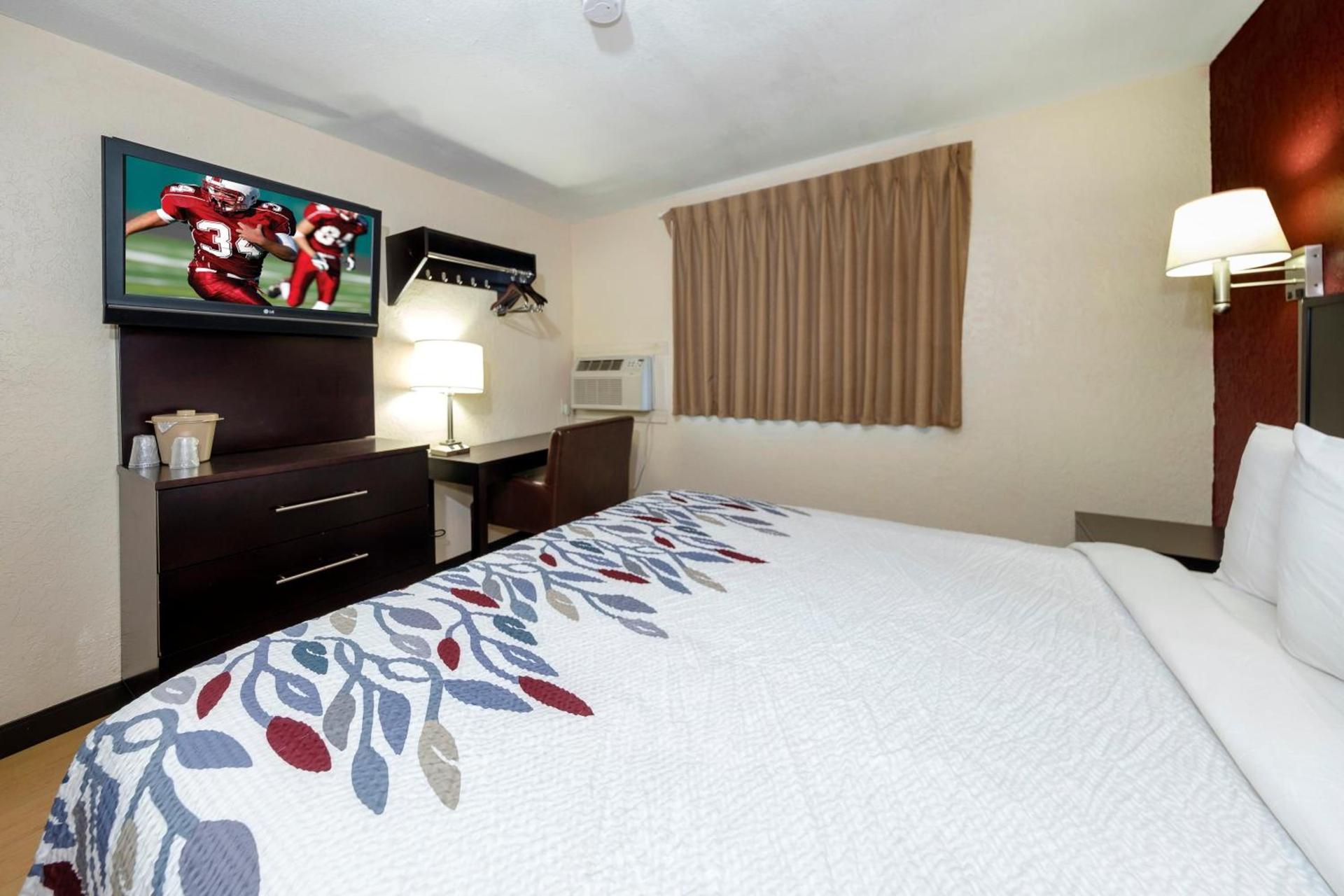 Red Roof Inn Jacksonville - Cruise Port photo 7