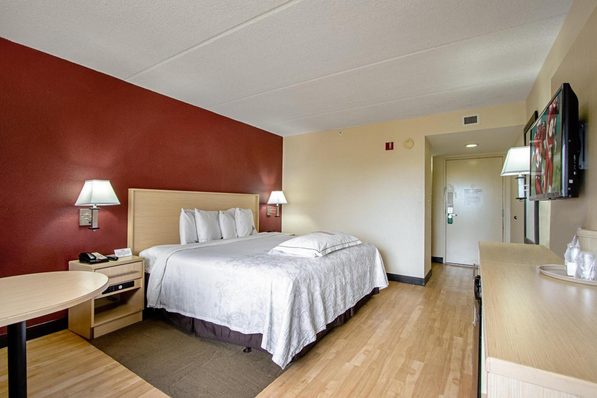 Red Roof Inn PLUS+ West Palm Beach photo 9