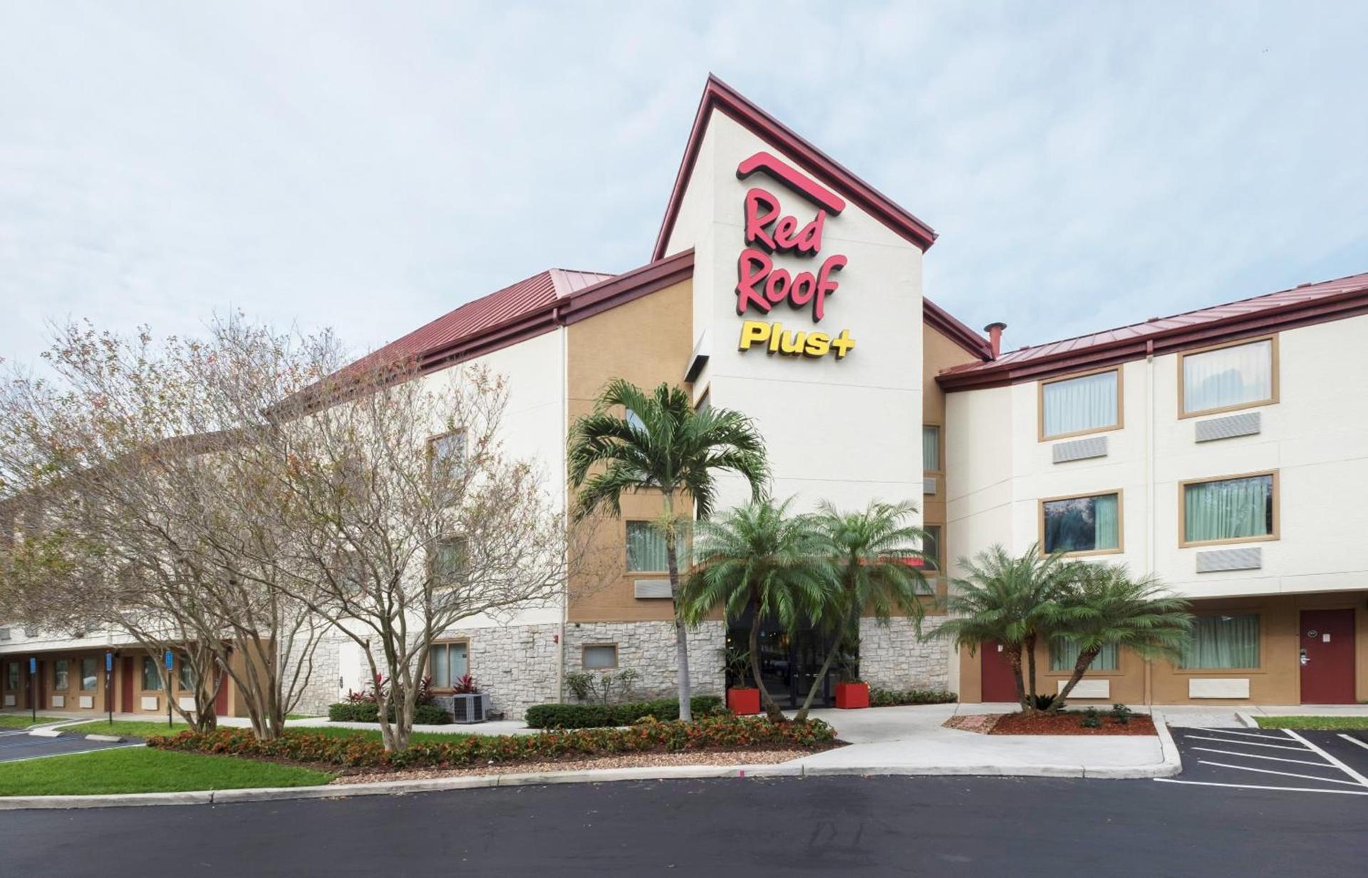 Red Roof Inn PLUS+ West Palm Beach photo 1