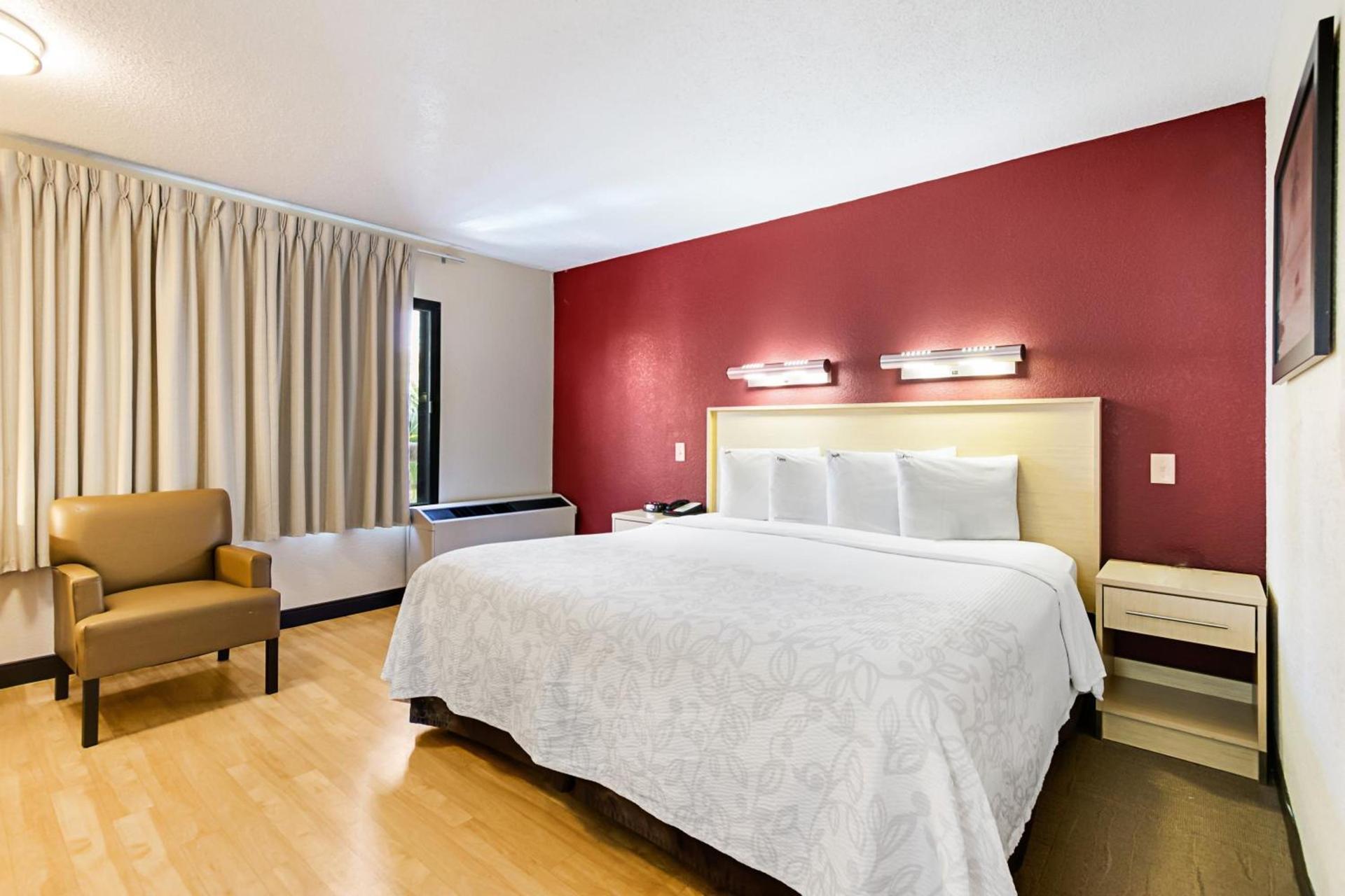 Red Roof Inn PLUS+ West Palm Beach photo 15