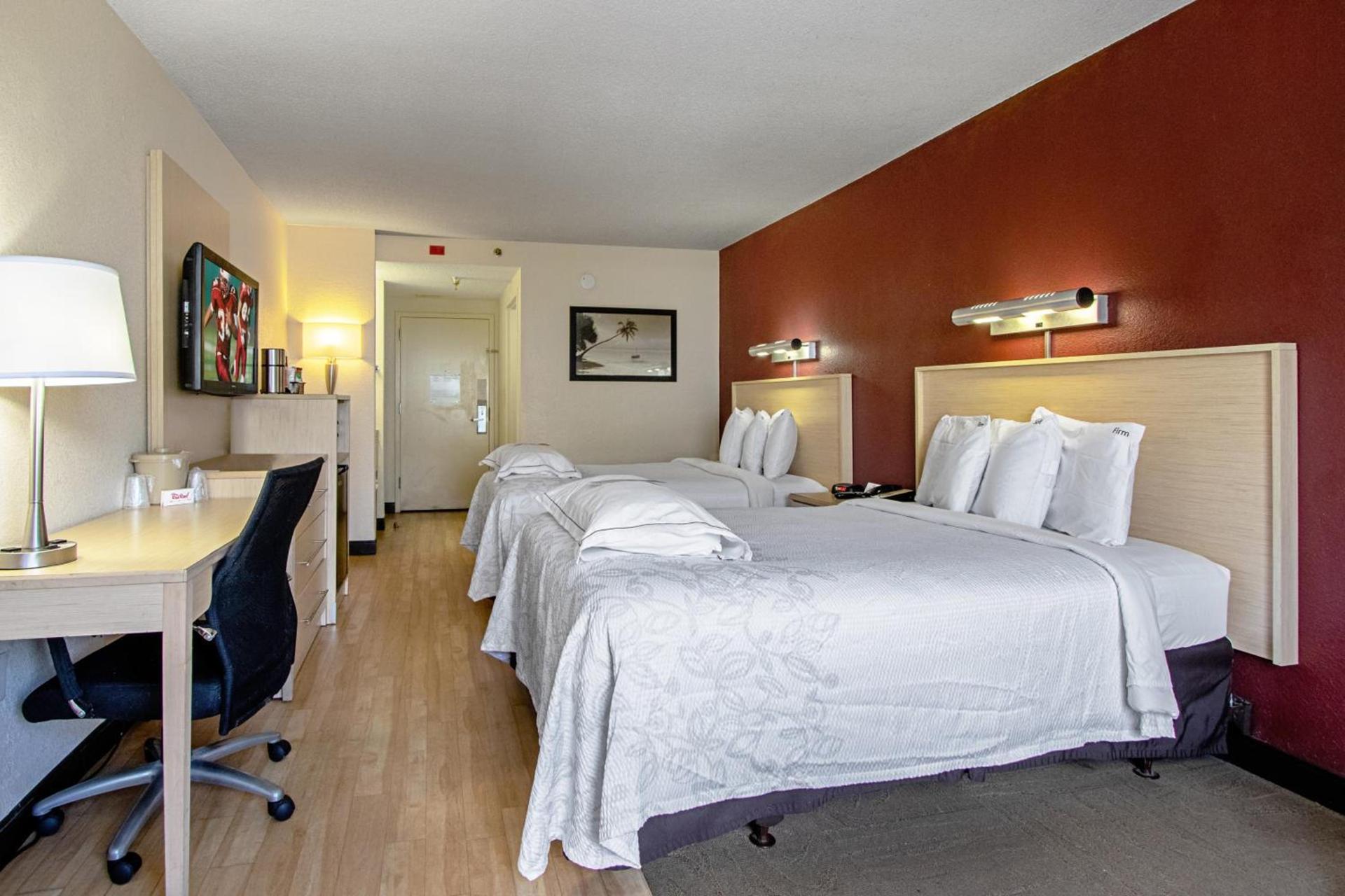Red Roof Inn PLUS+ West Palm Beach photo 10