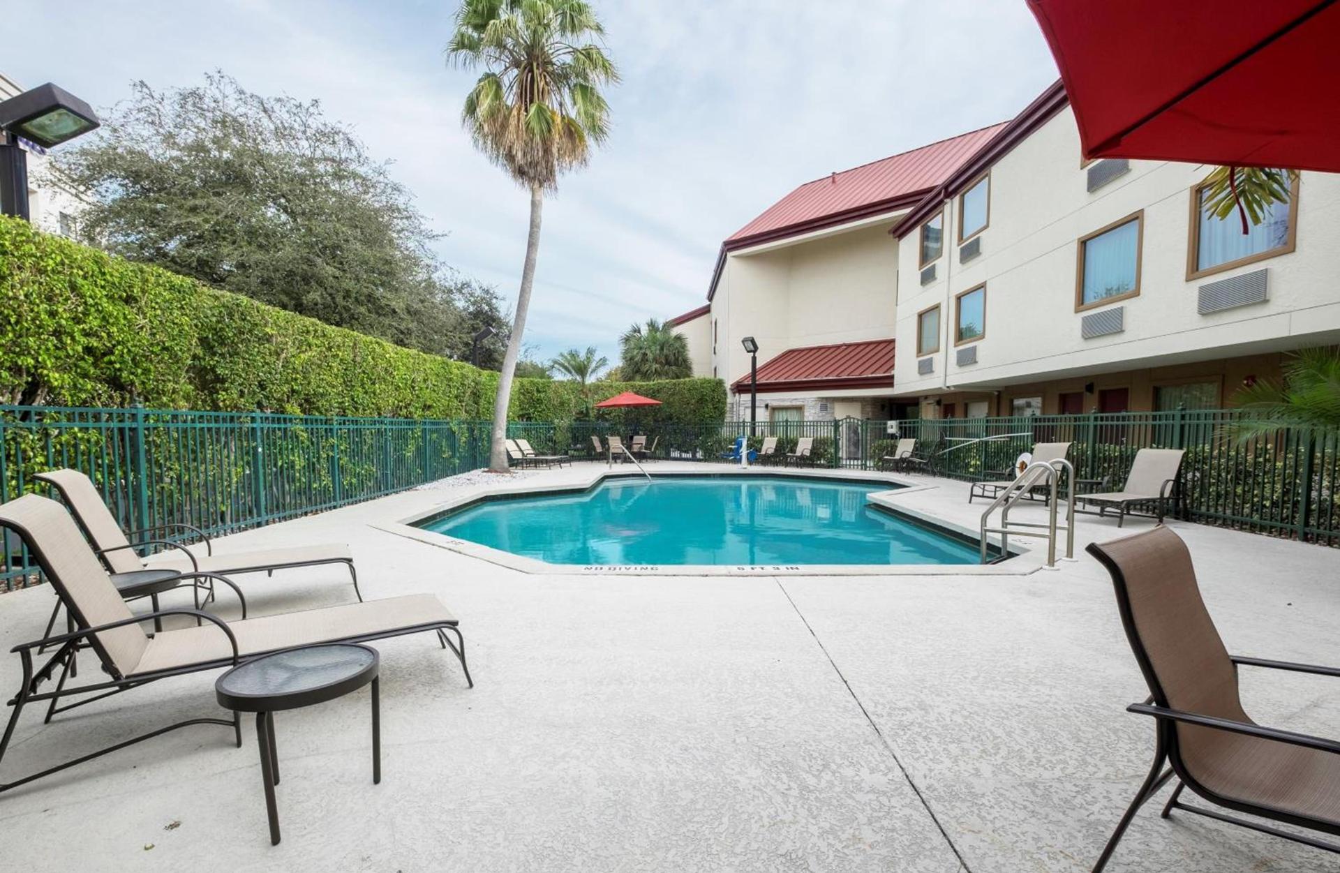 Red Roof Inn PLUS+ West Palm Beach photo 6