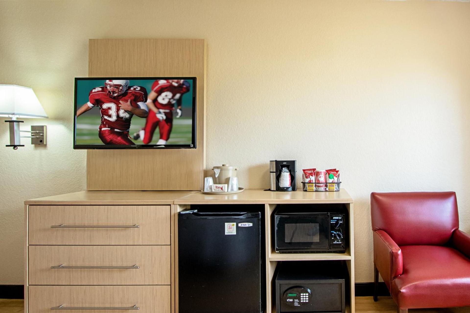 Red Roof Inn PLUS+ West Palm Beach photo 19
