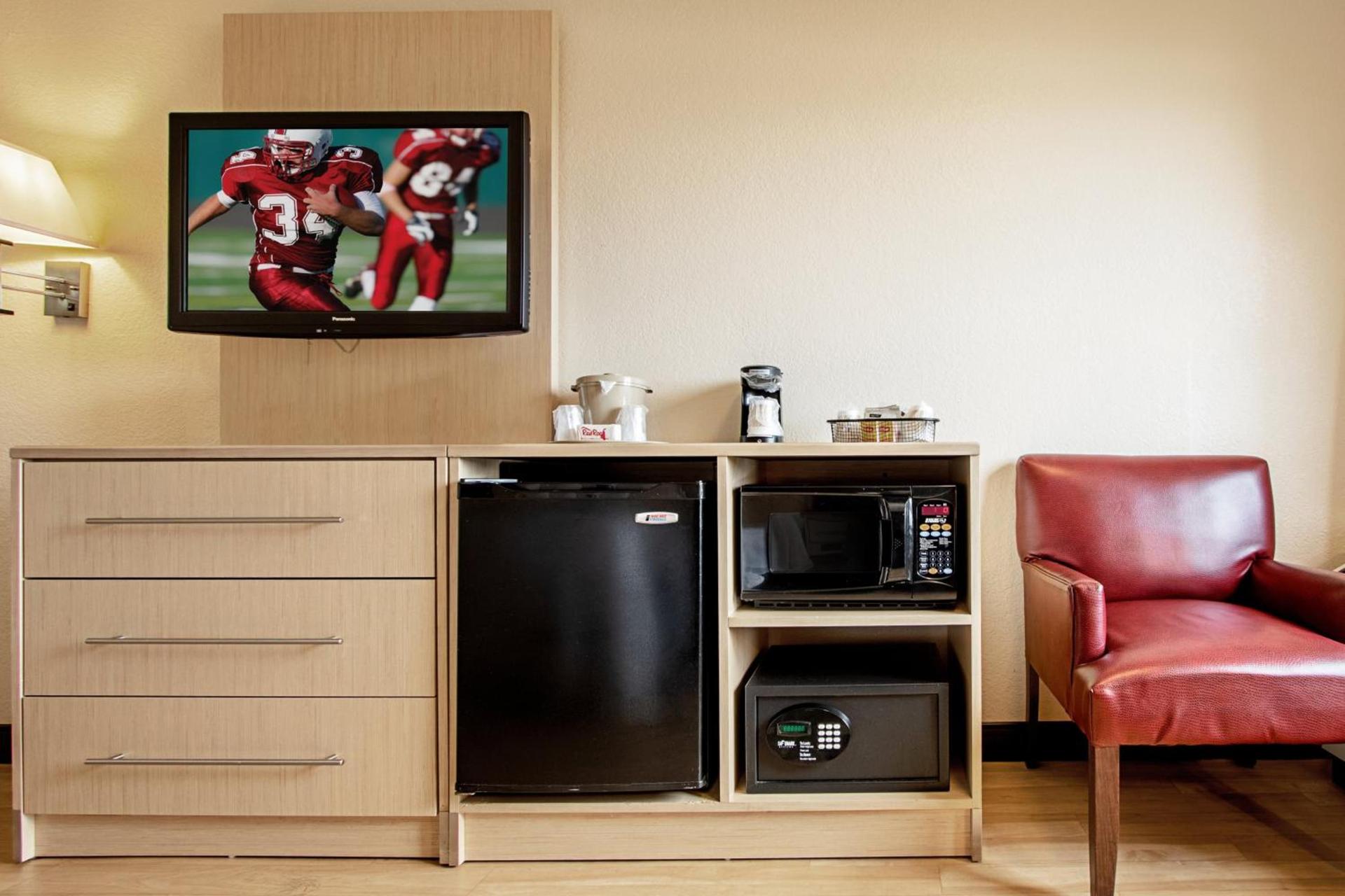 Red Roof Inn PLUS+ West Palm Beach photo 18