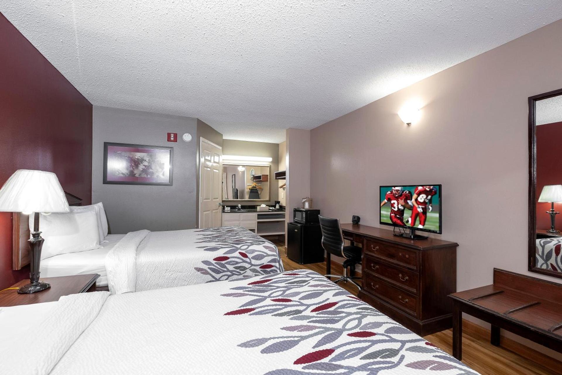 Red Roof Inn & Suites Wilson photo 17