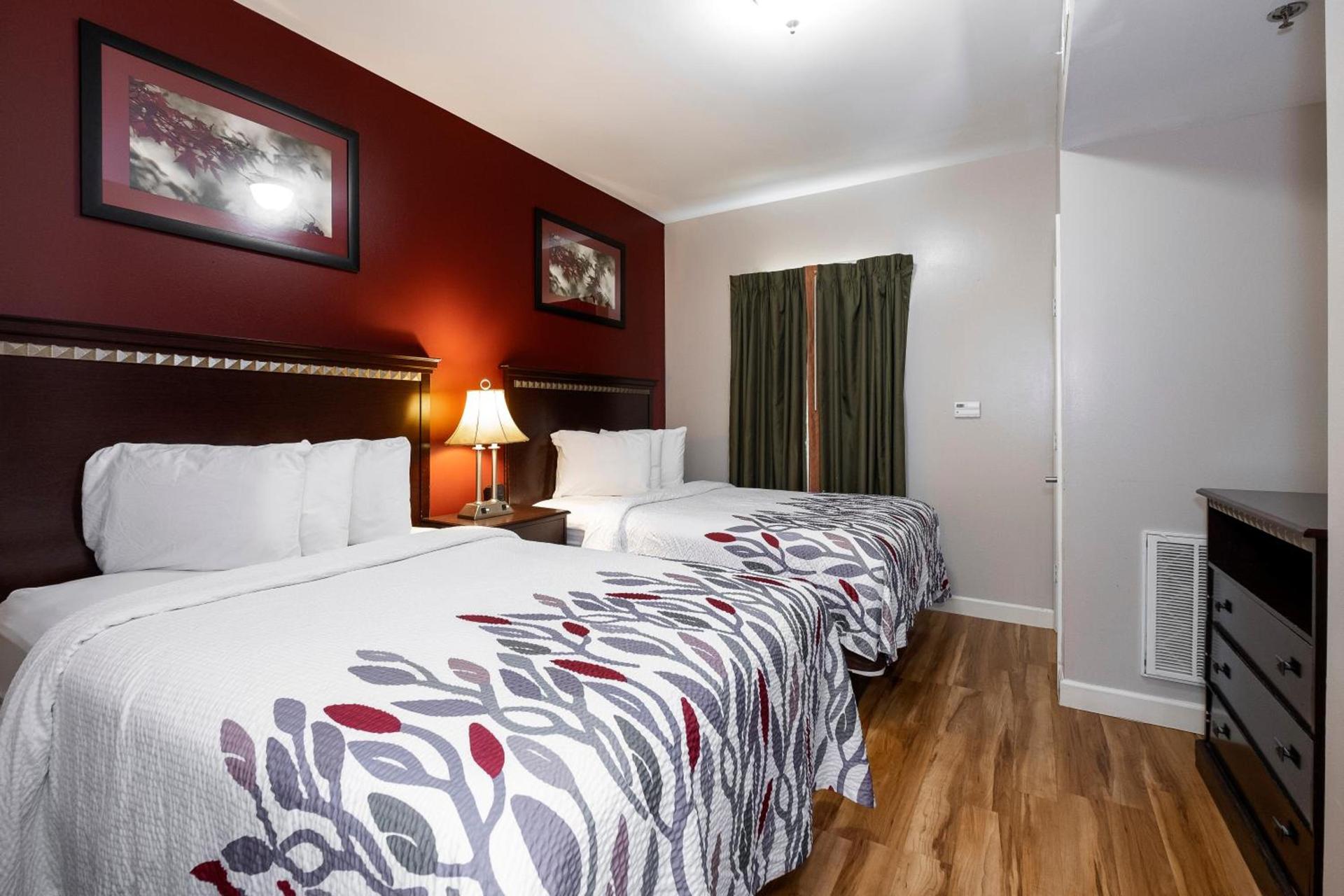 Red Roof Inn & Suites Wilson photo 22