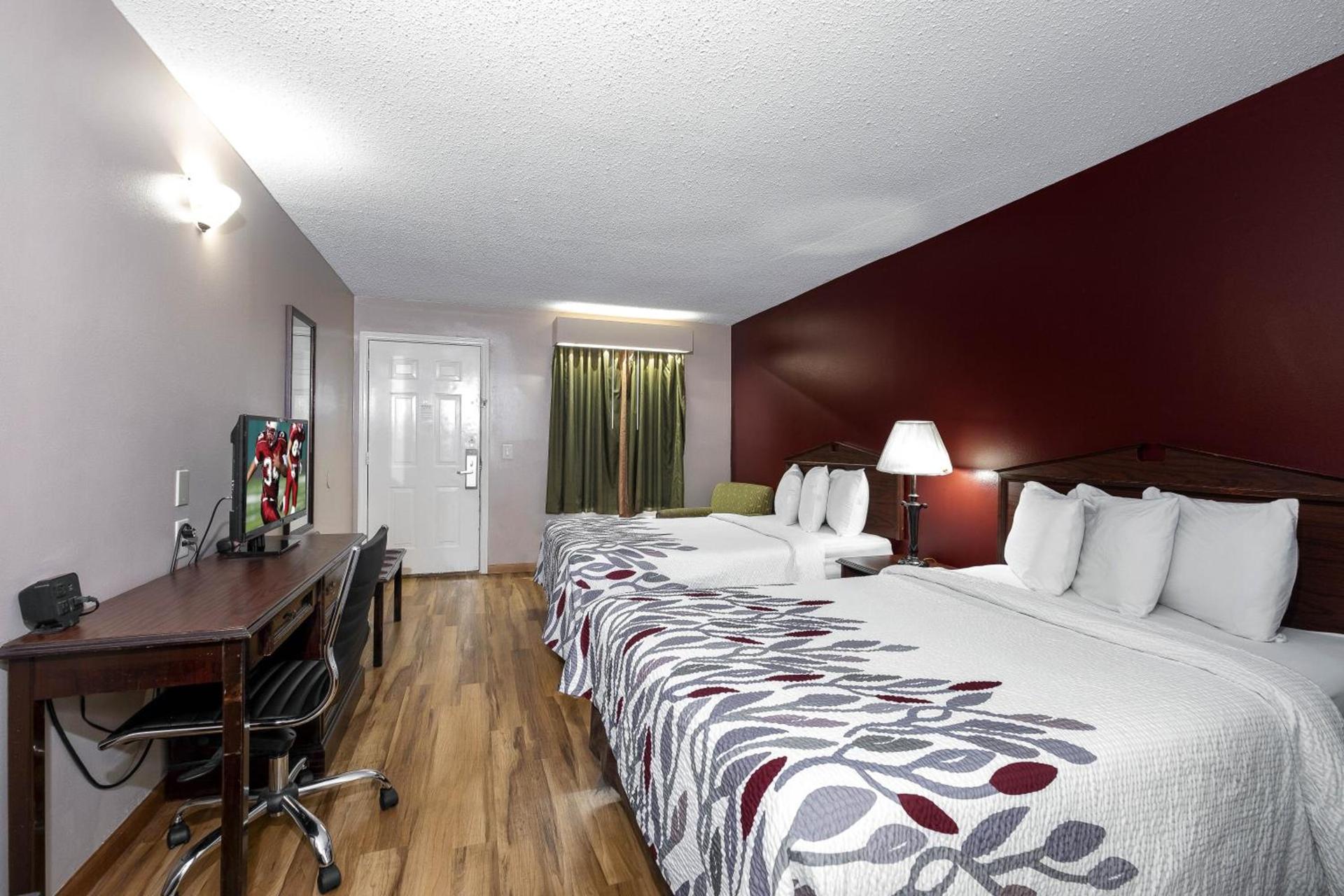 Red Roof Inn & Suites Wilson photo 16