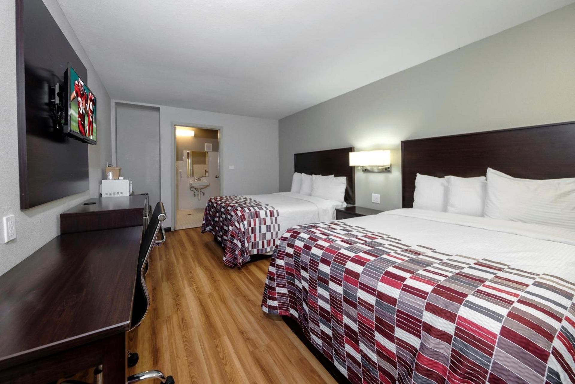 Red Roof Inn Arlington - Entertainment District photo 34