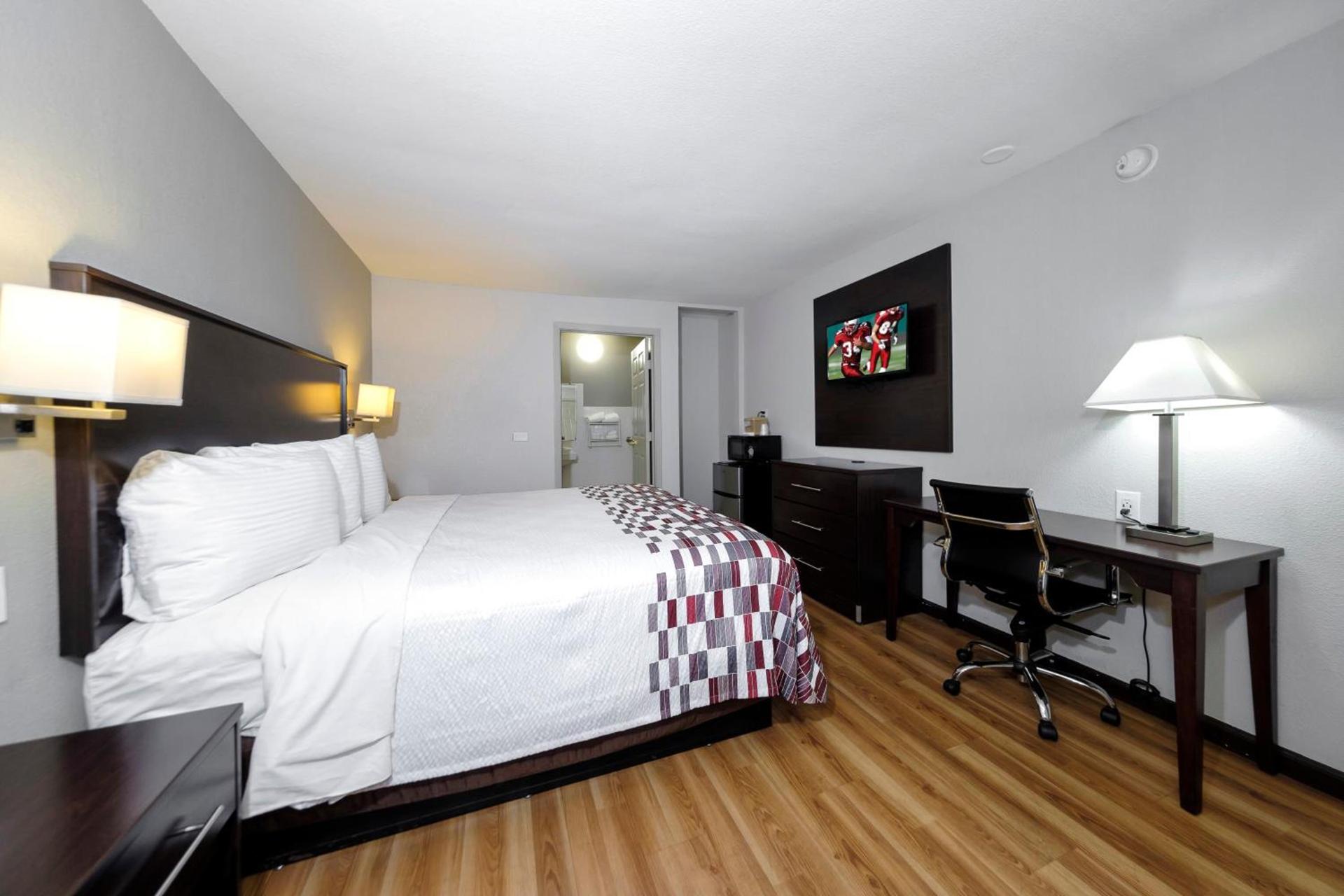 Red Roof Inn Arlington - Entertainment District photo 39