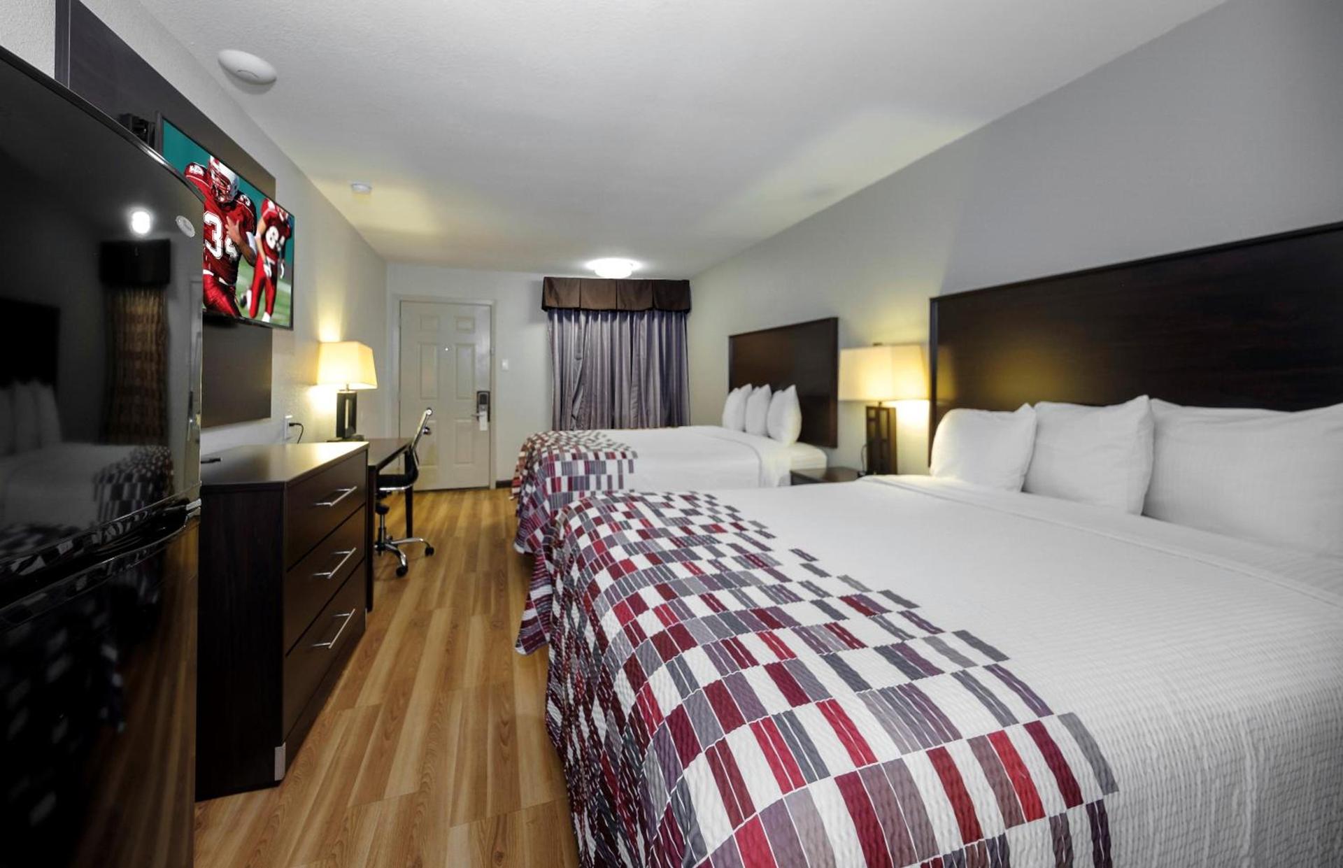 Red Roof Inn Arlington - Entertainment District photo 18