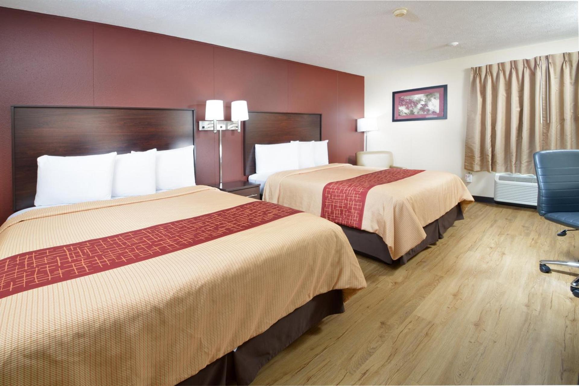 Red Roof Inn Paducah photo 14