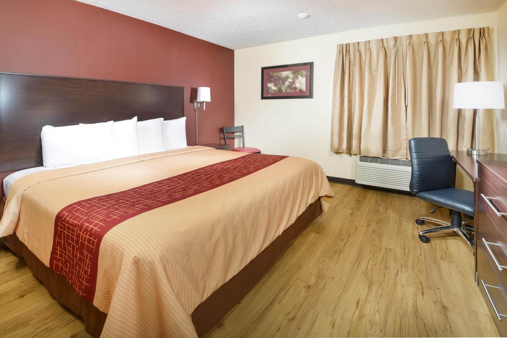 Red Roof Inn Paducah photo 13