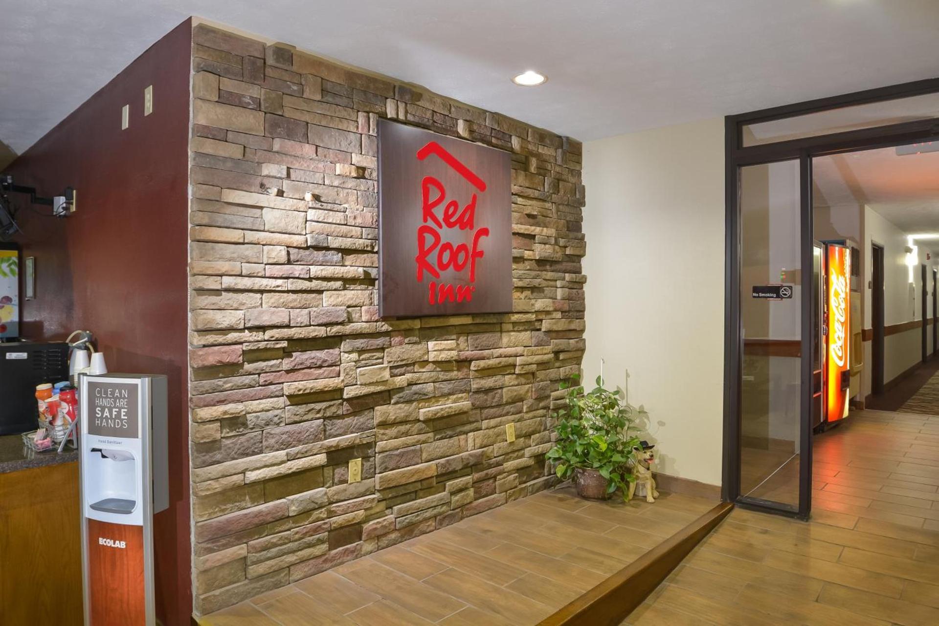 Red Roof Inn Paducah photo 8
