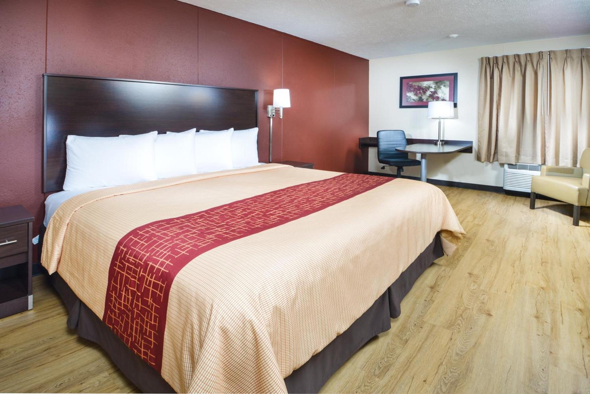 Red Roof Inn Paducah photo 21