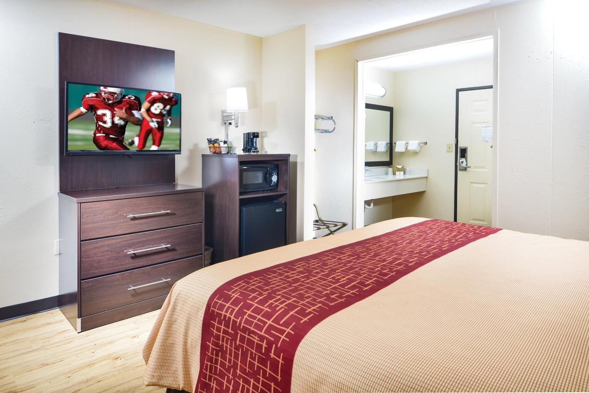Red Roof Inn Paducah photo 12