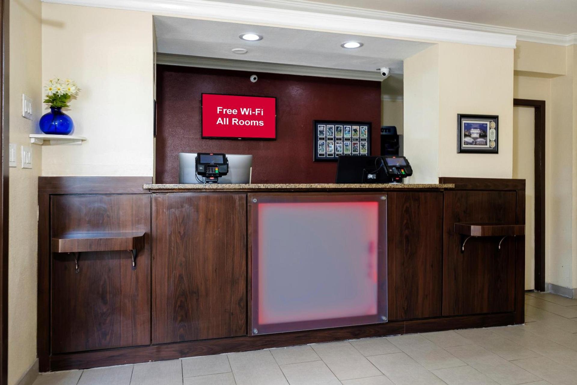 Red Roof Inn Arlington - Entertainment District photo 6