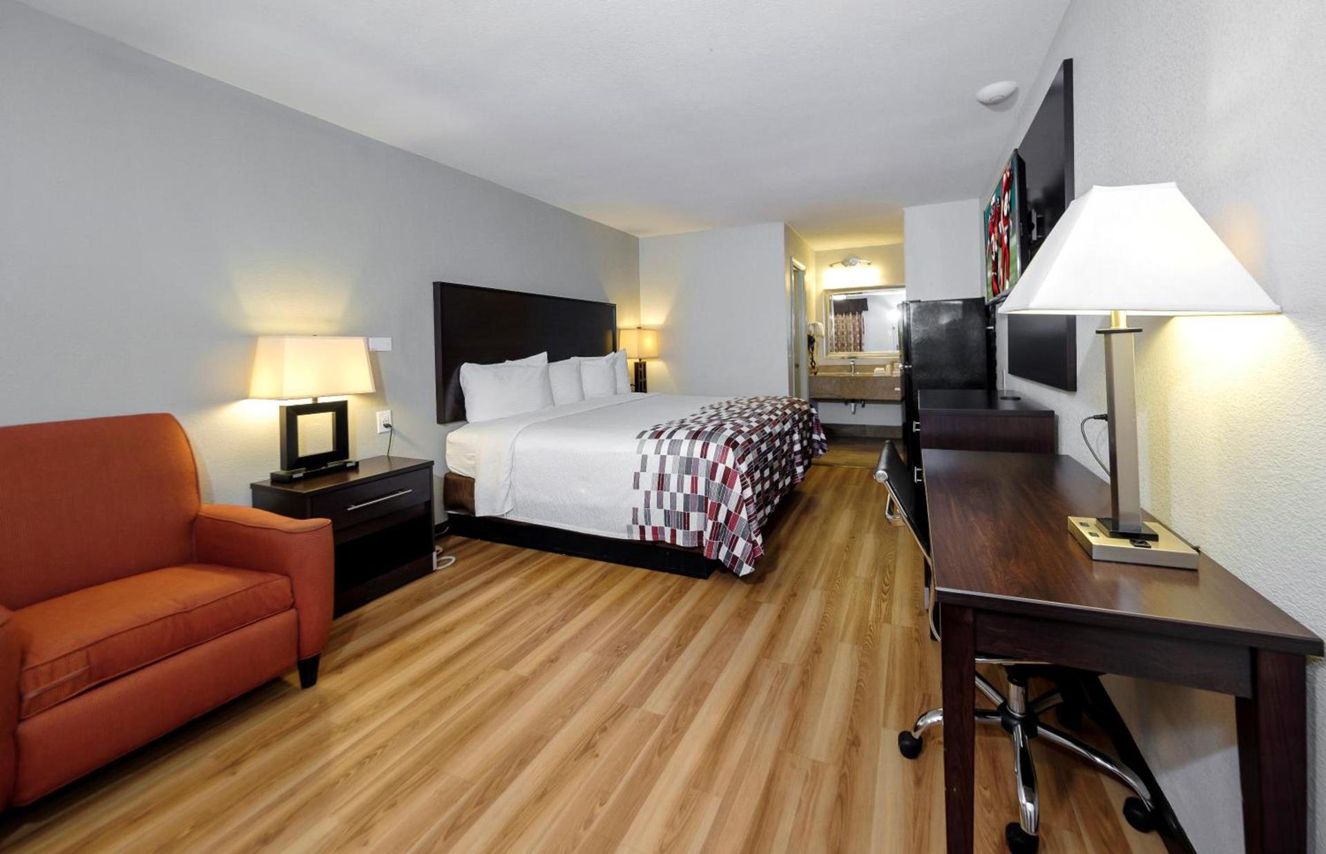 Red Roof Inn Arlington - Entertainment District photo 27