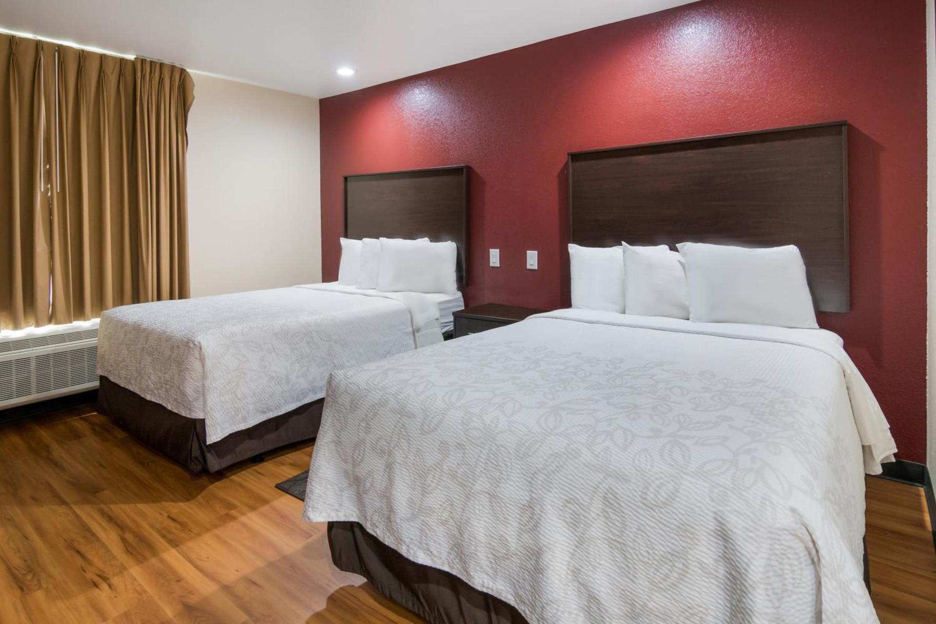 Red Roof Inn PLUS+ Fort Worth - Burleson photo 22