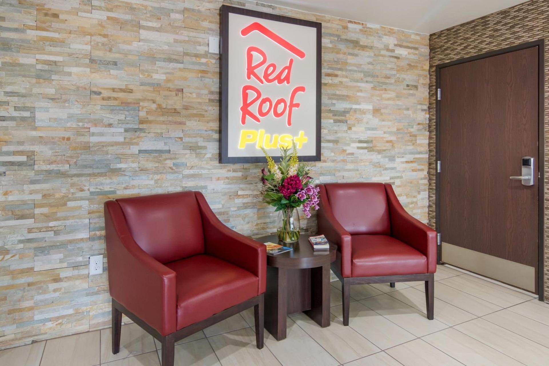 Red Roof Inn PLUS+ Fort Worth - Burleson photo 4