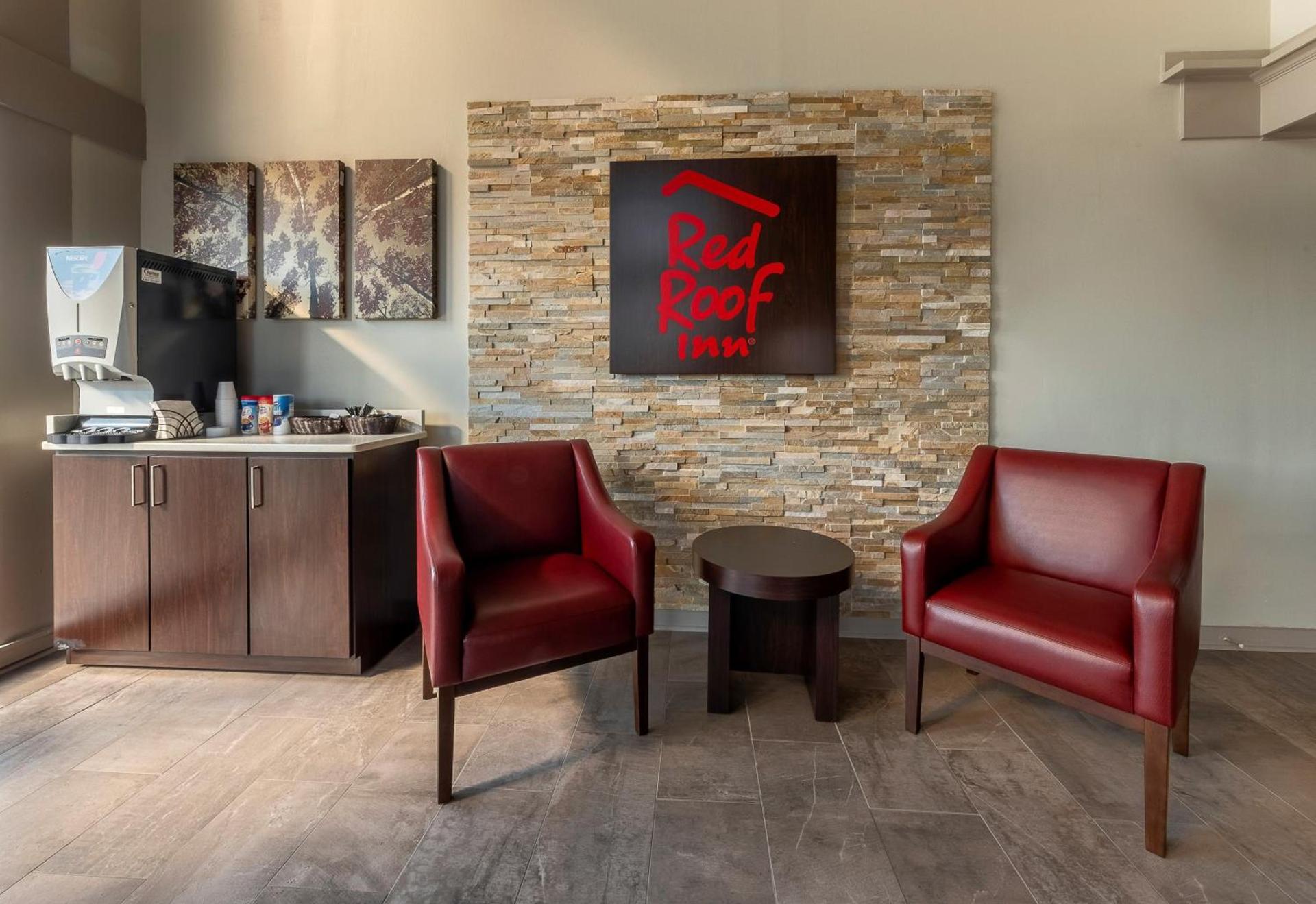 Red Roof Inn Monroe photo 4