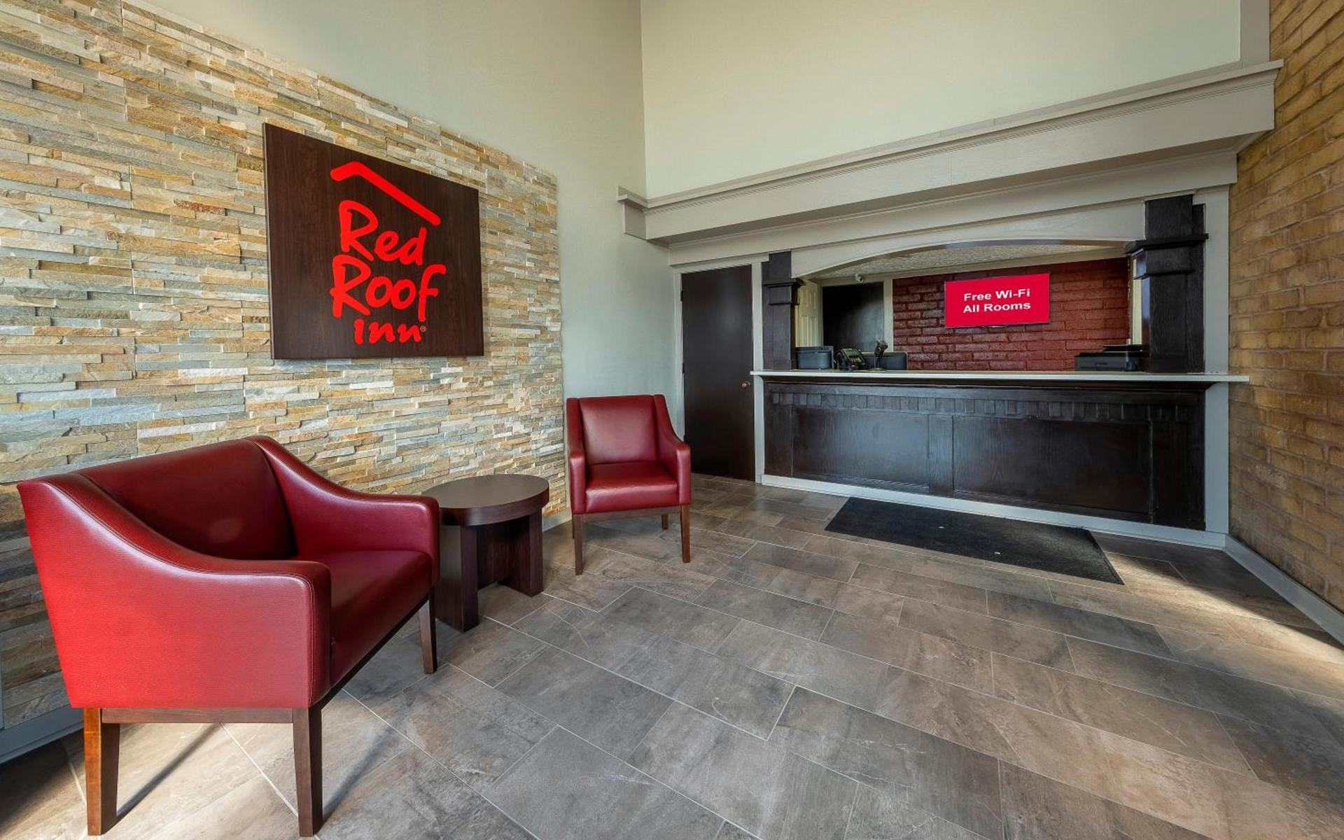 Red Roof Inn Monroe photo 5