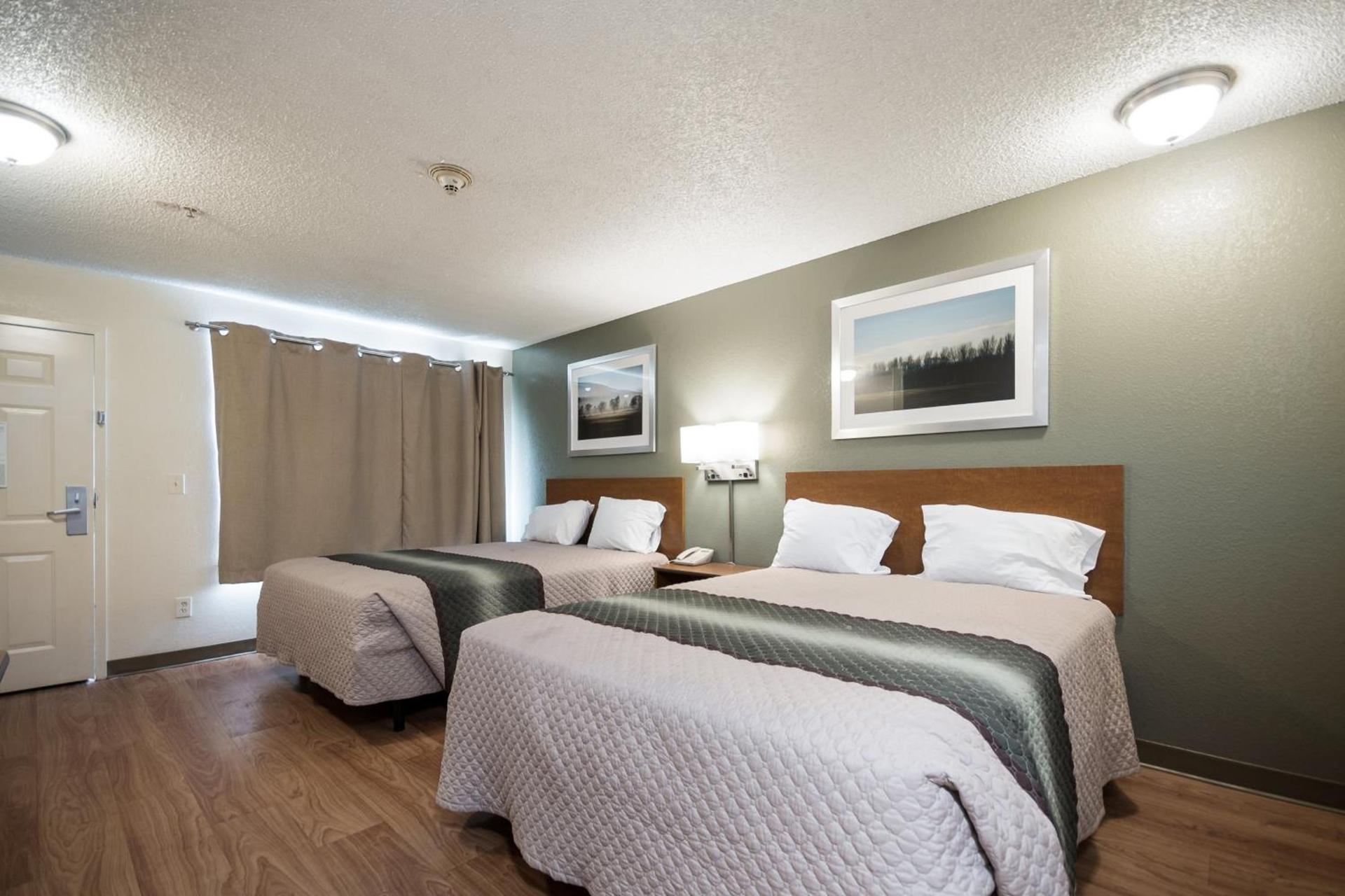 HomeTowne Studios by Red Roof Seattle - Kent/Des Moines photo 15