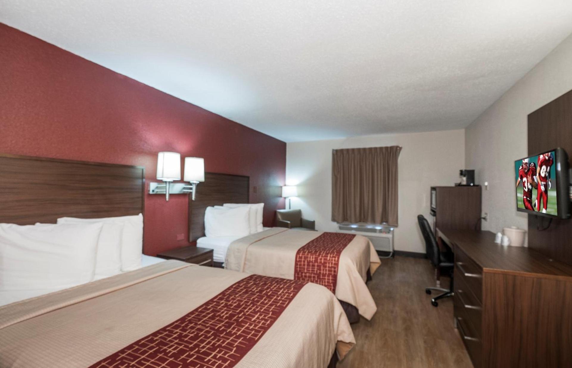 Red Roof Inn Lancaster photo 23