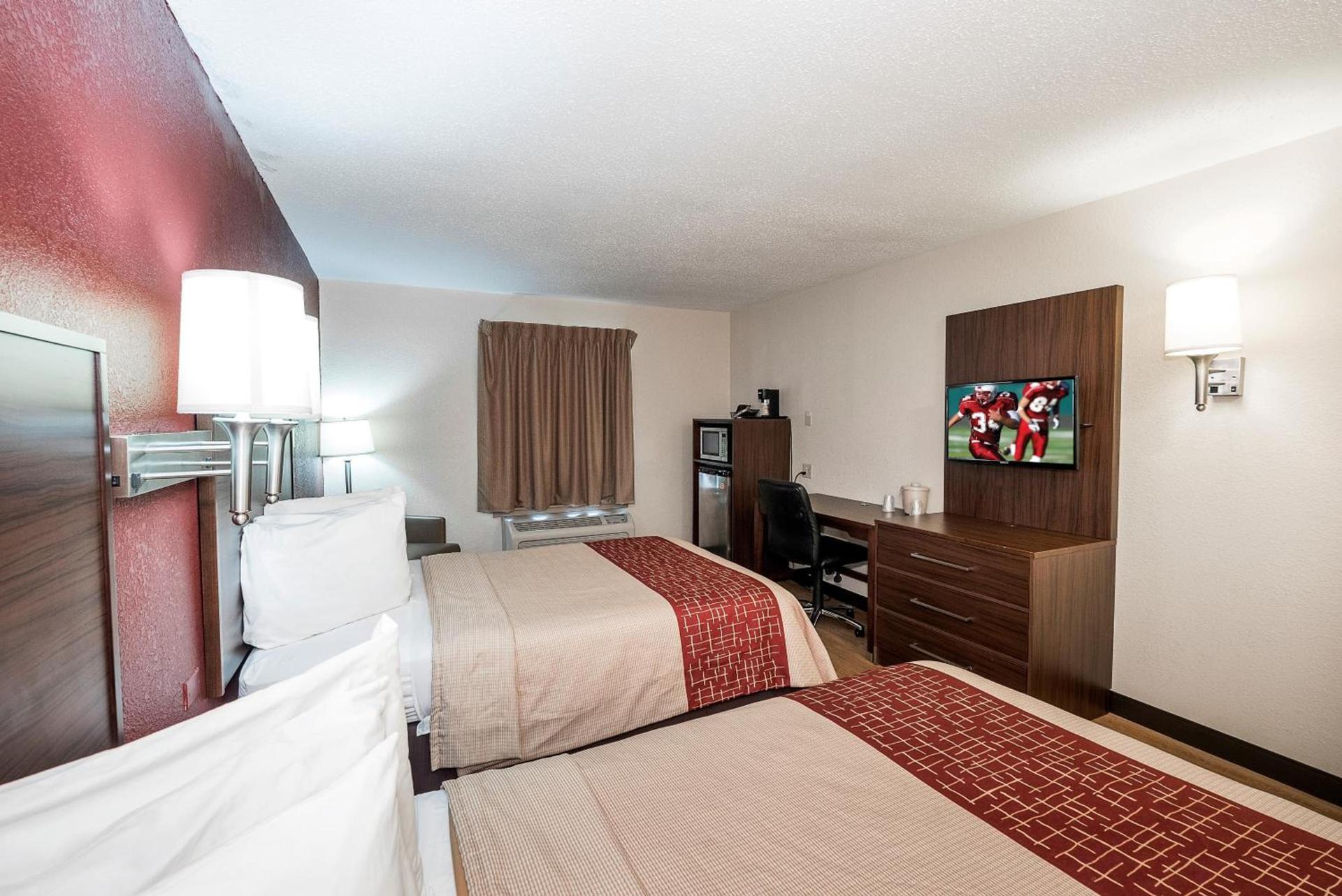 Red Roof Inn Lancaster photo 26