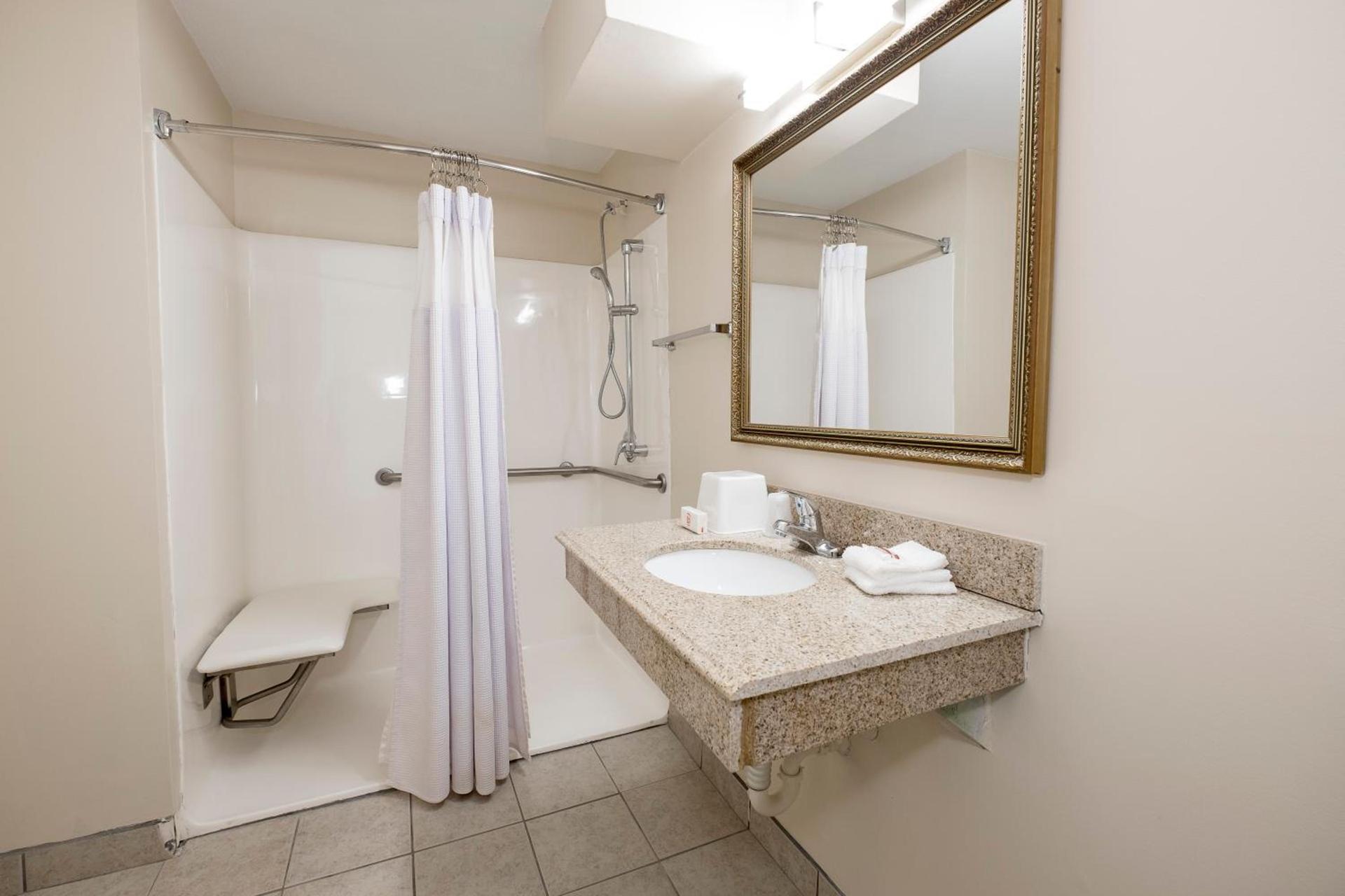Red Roof Inn Bishopville photo 22