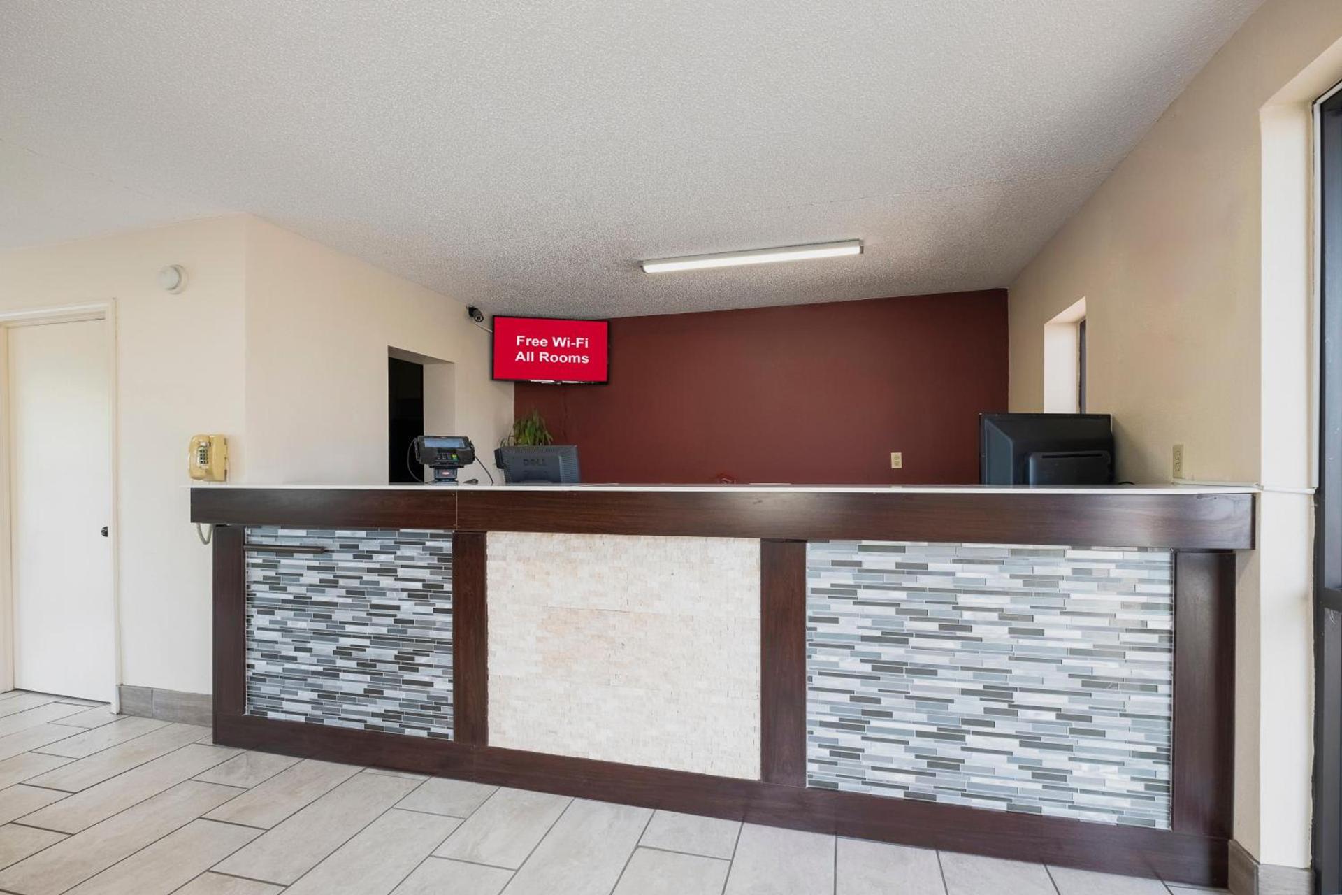 Red Roof Inn Bishopville photo 5
