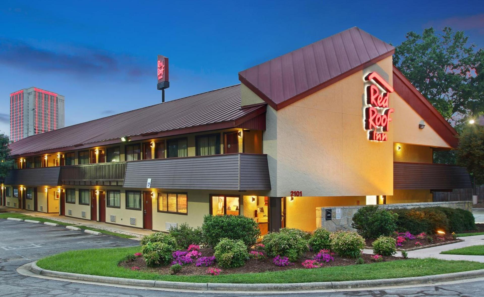 Red Roof Inn Greensboro Coliseum photo 3