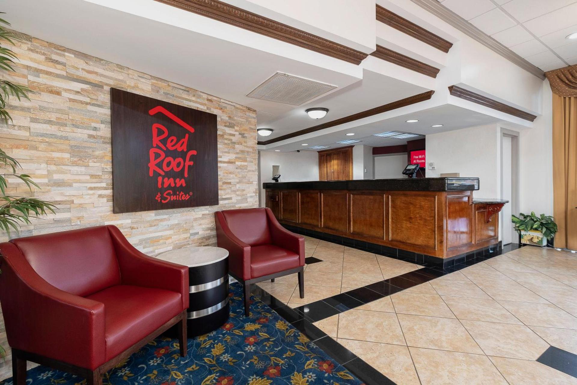 Red Roof Inn & Suites Macon photo 4