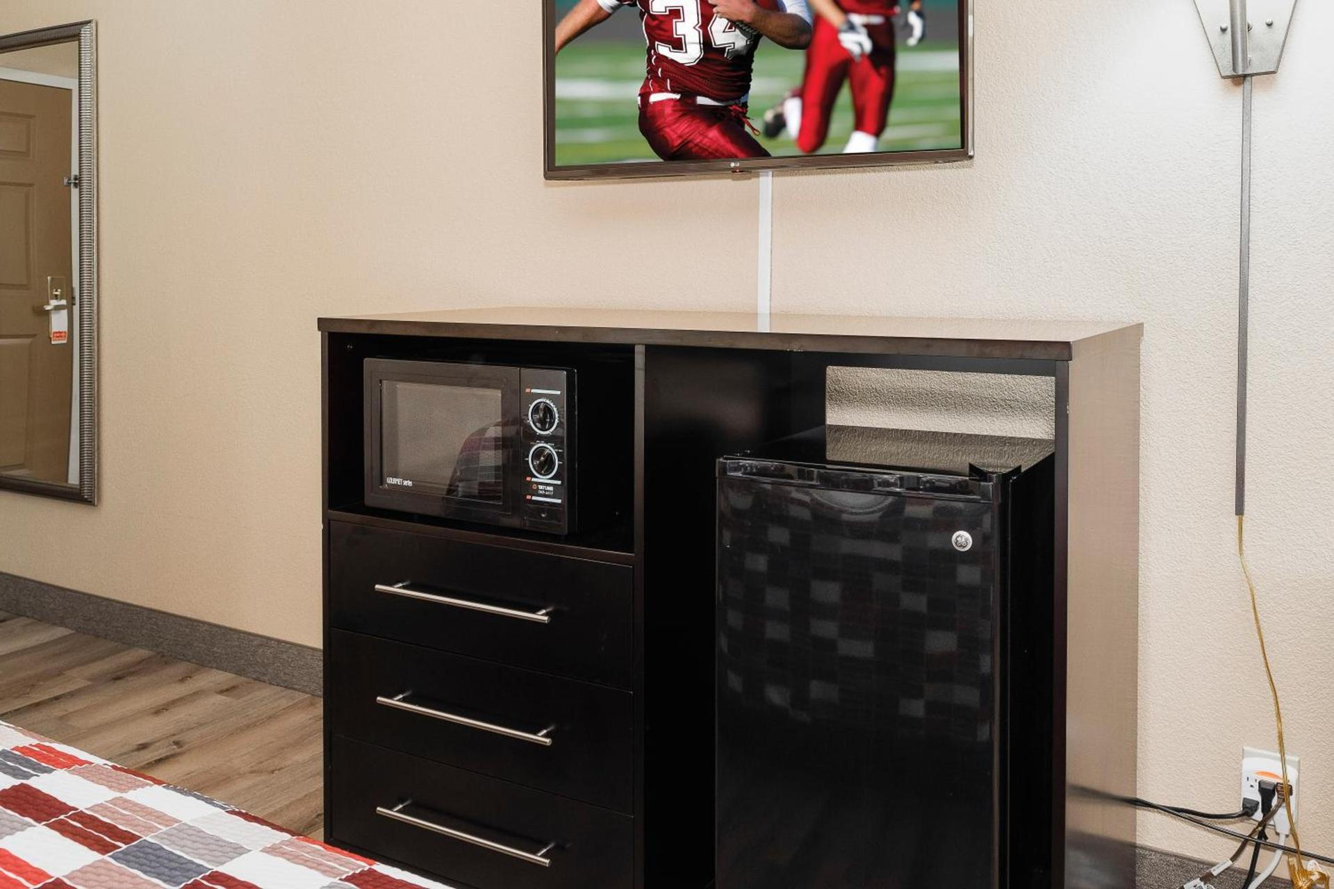 Red Roof Inn & Suites Macon photo 36