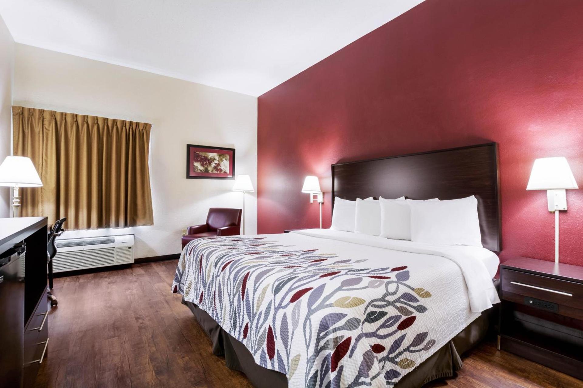 Red Roof Inn Carrollton photo 29