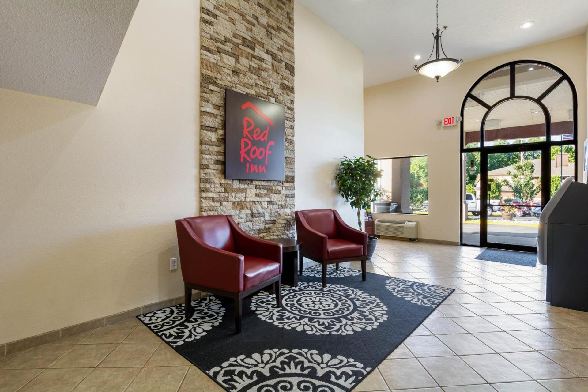 Red Roof Inn Carrollton photo 7