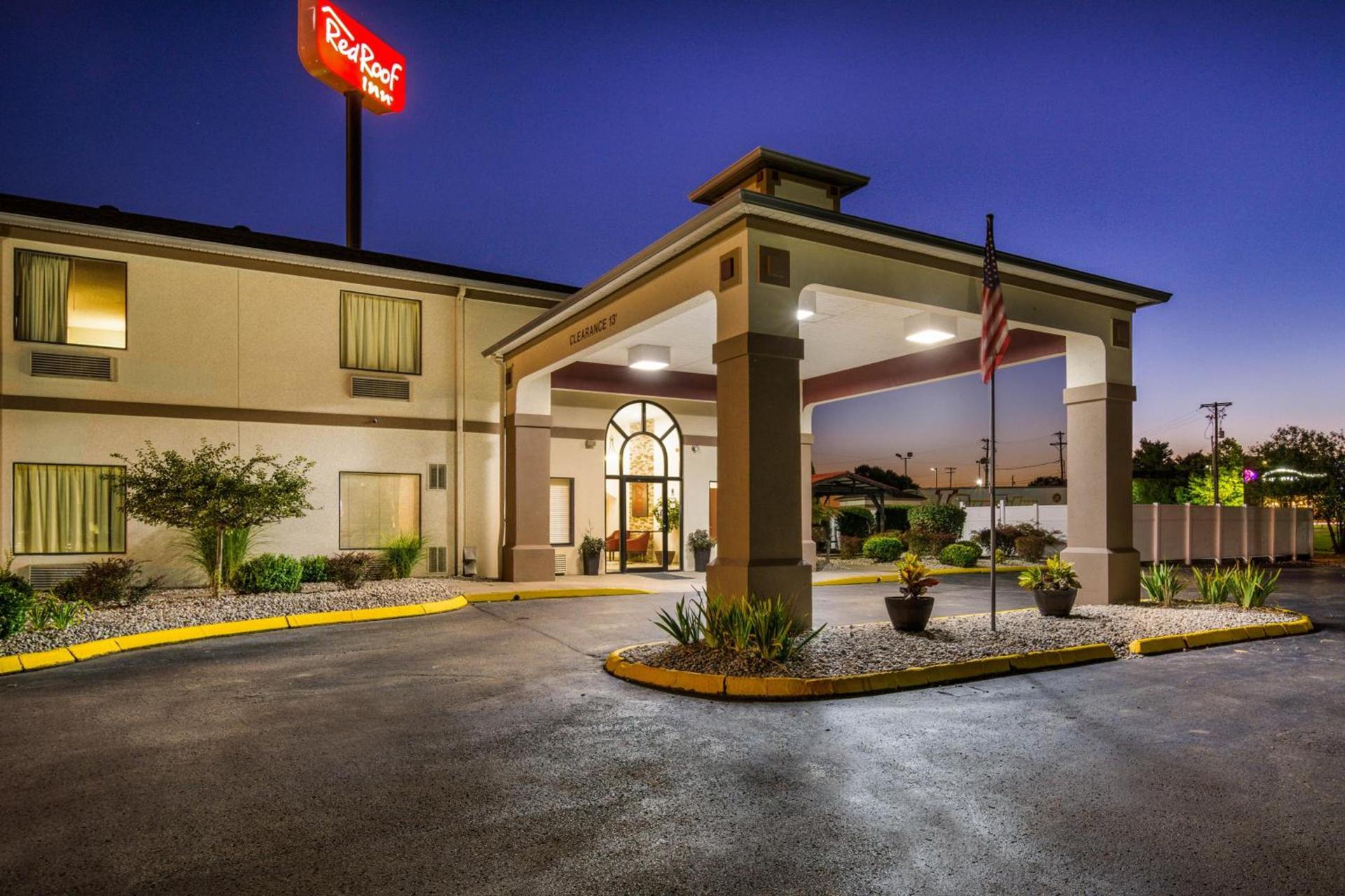 Red Roof Inn Carrollton photo 3