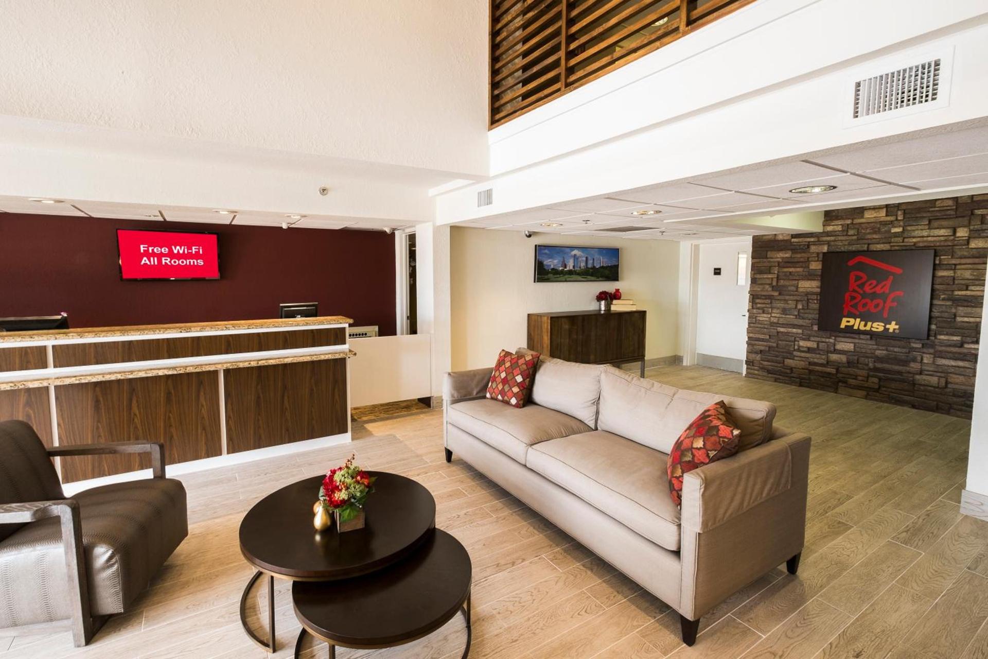 Red Roof Inn PLUS+ Houston - Energy Corridor photo 7