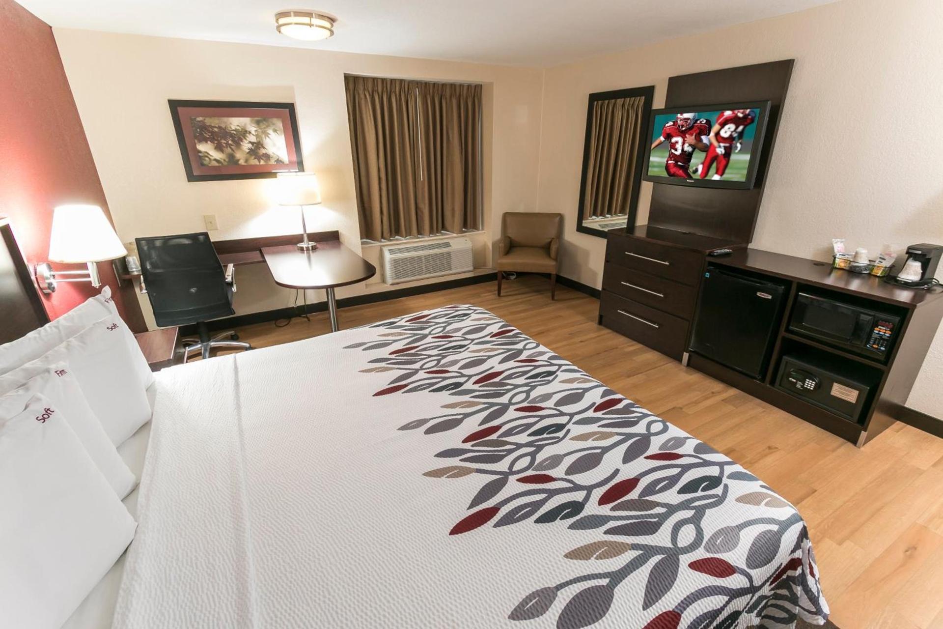 Red Roof Inn Raleigh Southwest - Cary photo 10