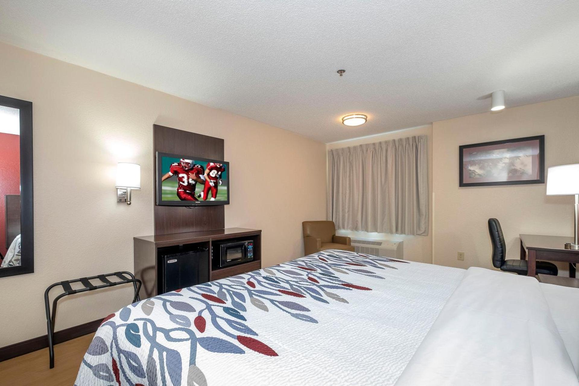 Red Roof Inn Raleigh Southwest - Cary photo 8