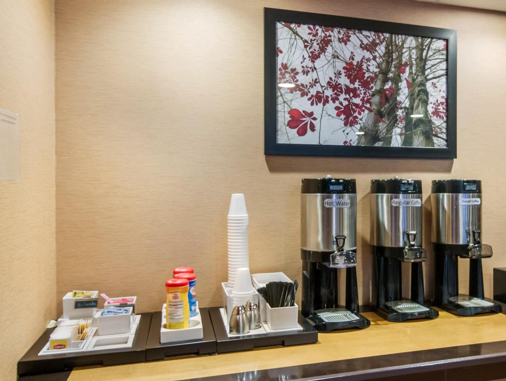 Red Roof Inn - Meriden - CT photo 5