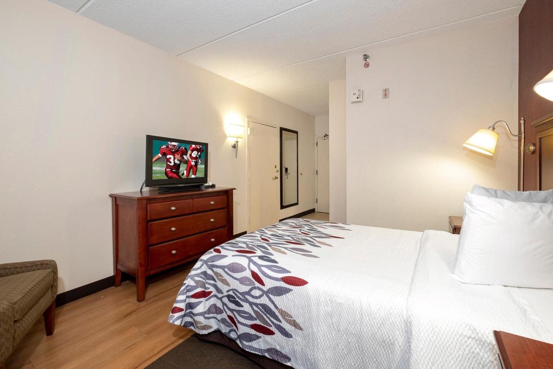 Red Roof Inn - Meriden - CT photo 23