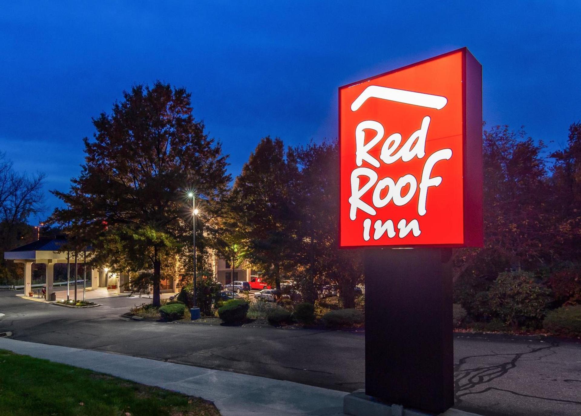 Red Roof Inn - Meriden - CT photo 4