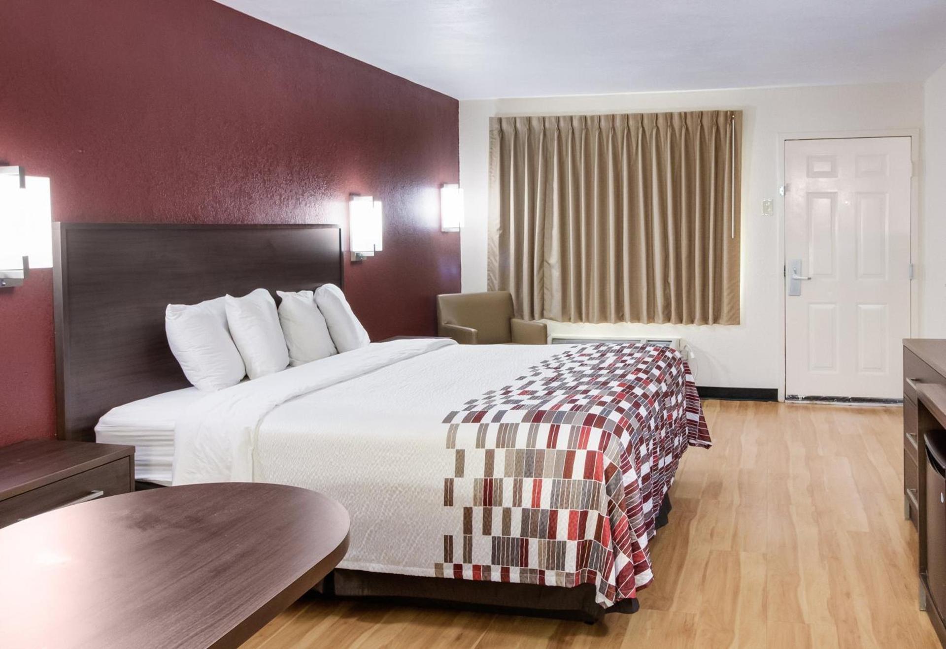 Red Roof Inn & Suites Commerce - Athens photo 21