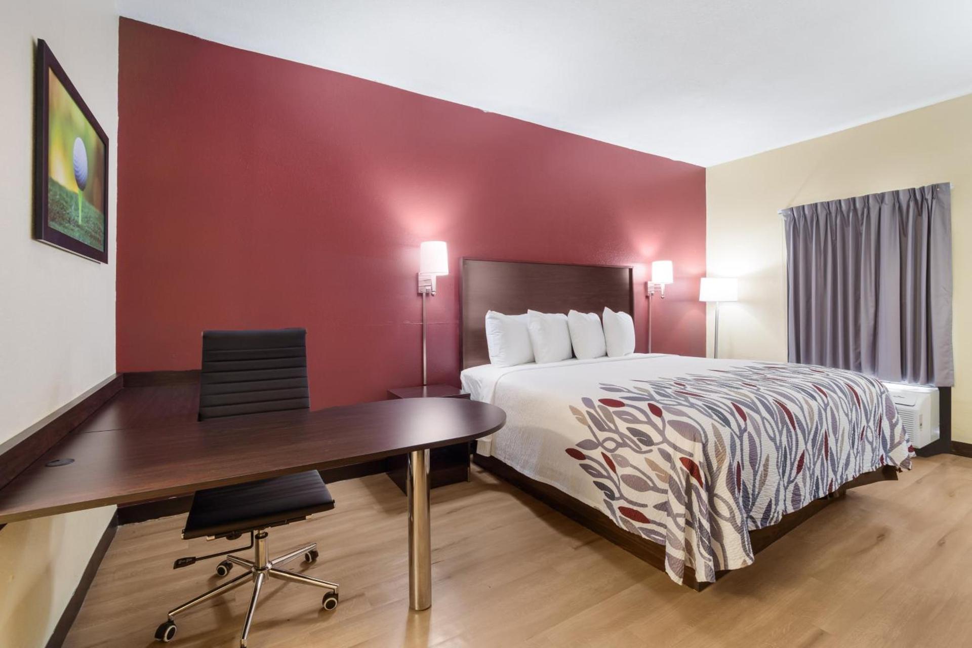 Red Roof Inn Augusta – Washington Road photo 17