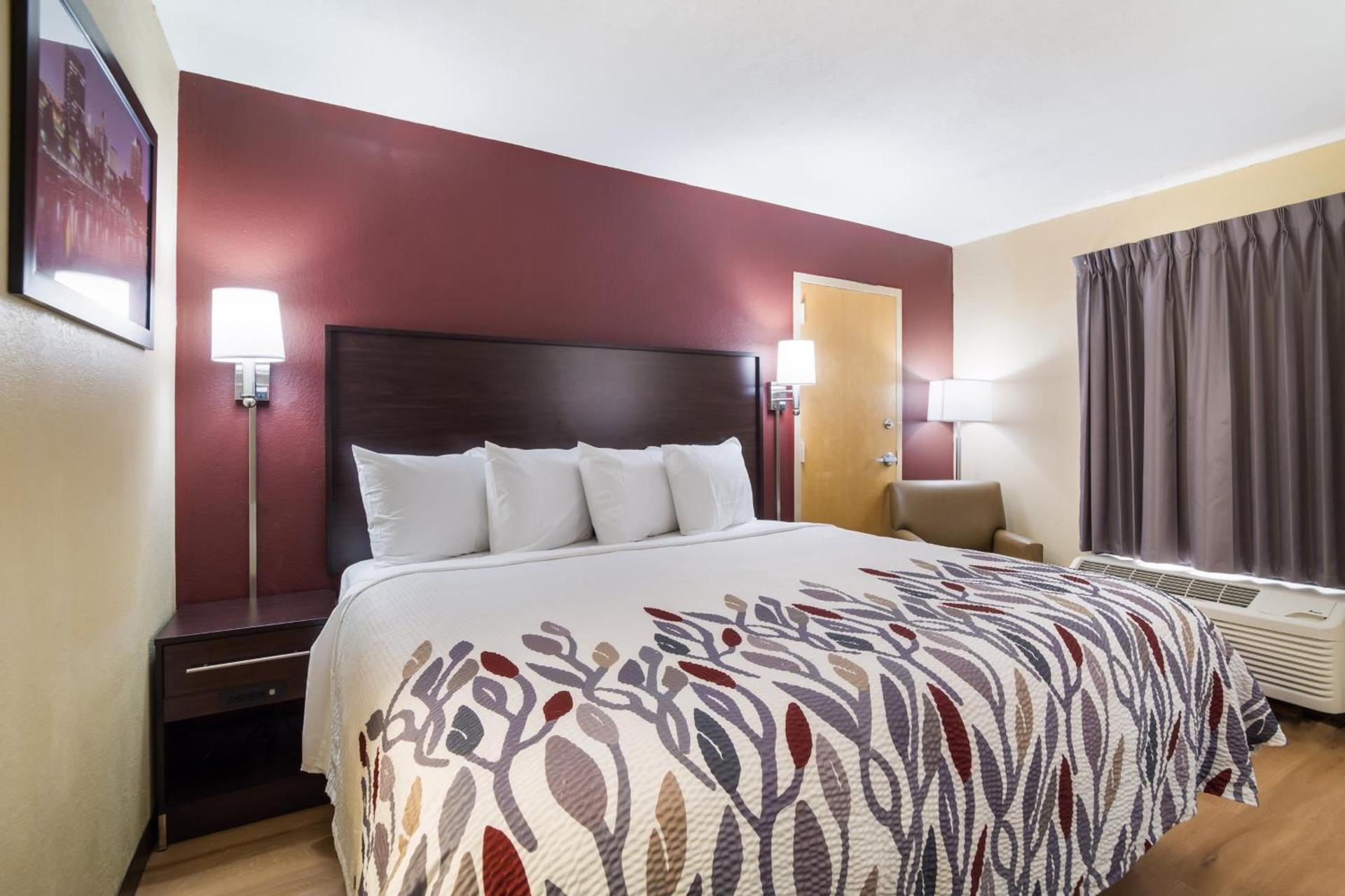 Red Roof Inn Augusta – Washington Road photo 19