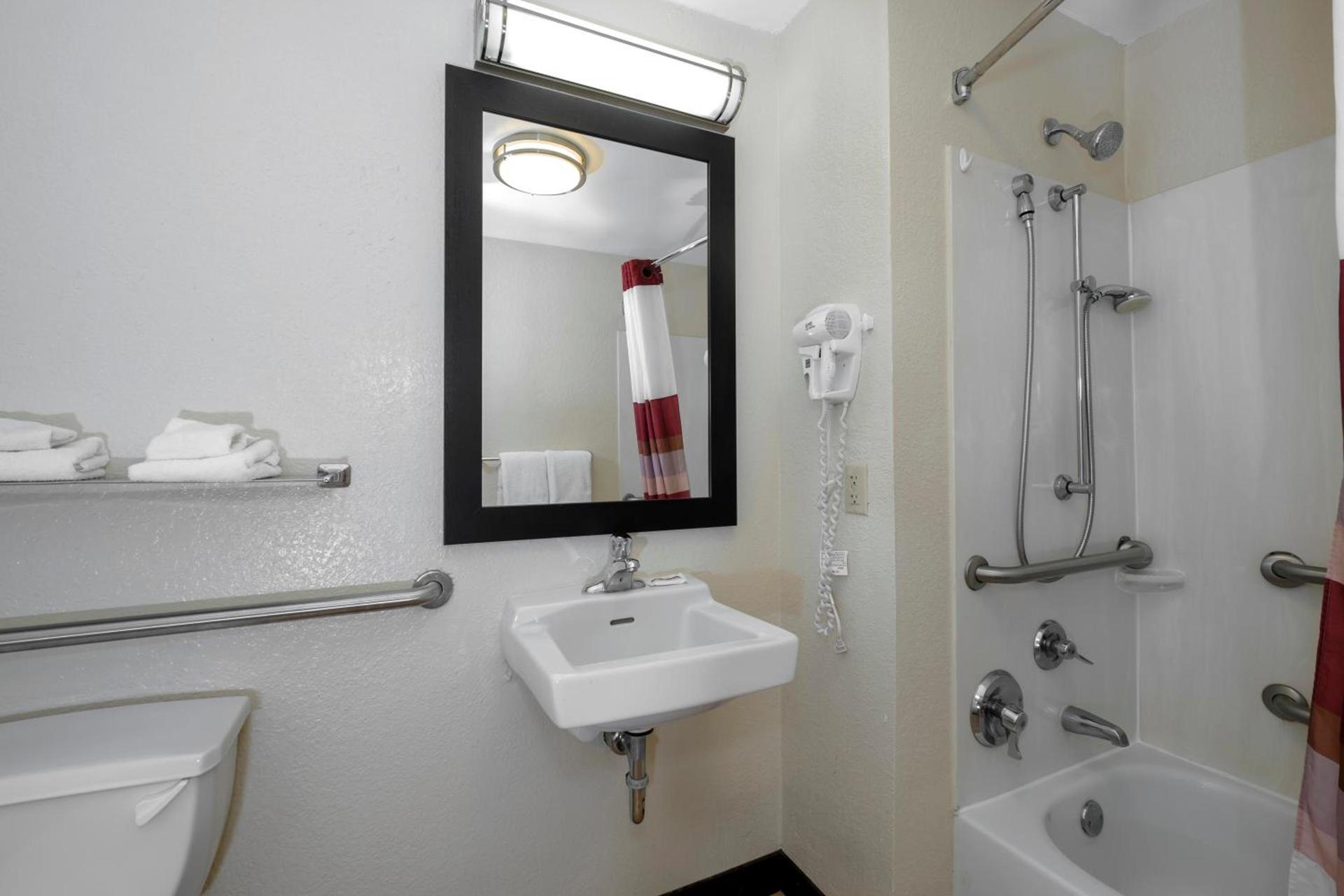 Red Roof Inn PLUS + Gainesville photo 45