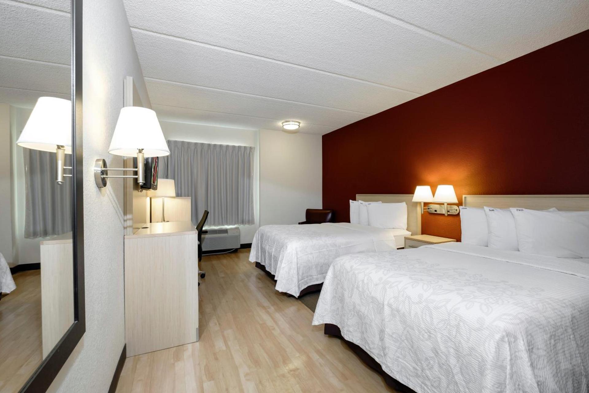 Red Roof Inn PLUS + Gainesville photo 34