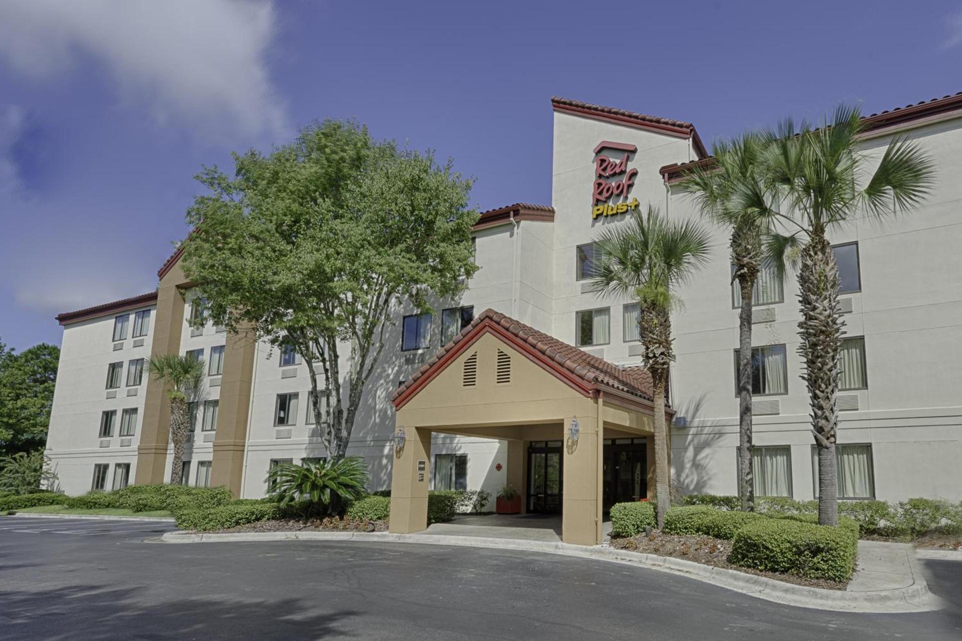 Red Roof Inn PLUS + Gainesville photo 2